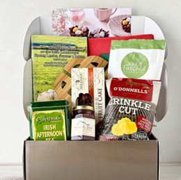 ‘The April 2025 MyIrelandBox ☘️’