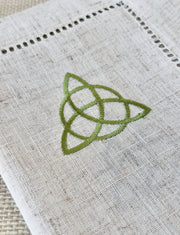 ☘️ Trinity Knot Table Runner