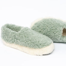 Load image into Gallery viewer, Irish wool Slippers